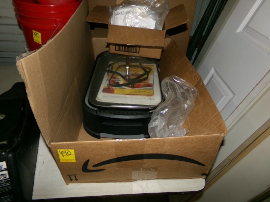 Electric Smokeless Grill and Bag of Misc. Clips