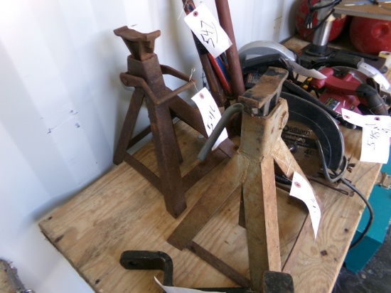 (2) Old Jack Stands, NOT MATCHING, Similar Size and Style