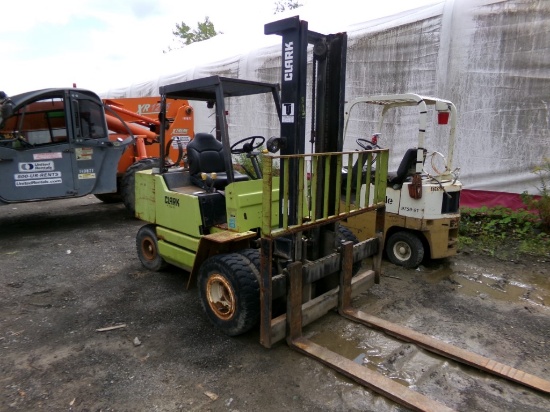 Clarke GPS30MB Propane Forklift, 6,000 LB Capacity, Dual Front Tires, 2 Sta