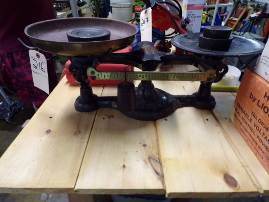 Antique Gurney Scales Beam Scale with 6 LBS of Weights (Garage)