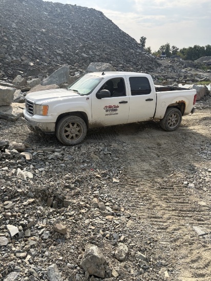 2012 GMC Sierra Crew Cab Pick Up Truck, White, 170,000 Miles, Vin # 3GTP2VE