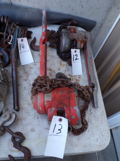 CM Hoist 1 1/2 Ton Lever Chain Hoist, Series 640 (Old Garage)