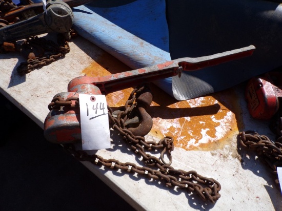 CM 1 1/2 Ton Lever Chain Hoist (Outside Out Front)