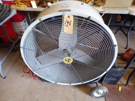 Air Master 32'' Barn Style Fan with Wheels (Old Garage)