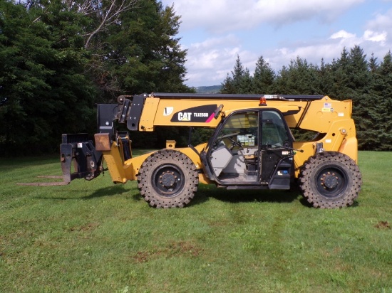2017 Cat TL1255D Telehandler - 12,000 LBS, 55' Lift Height, 48'' Forks, 74'