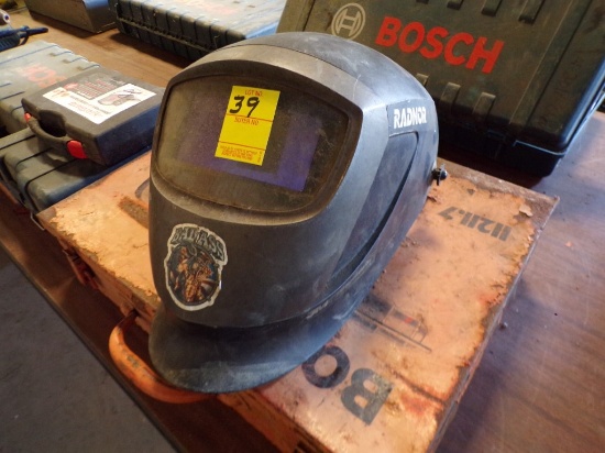 Radnor RS-900 Auto - Darkening Welding Helmet (New Garage)