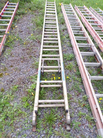 Green Bull 32' Fiberglass Ext. Ladder (Out Back)