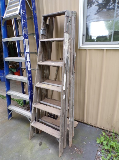 (2) Wooden 6' Ladders (Out Back)