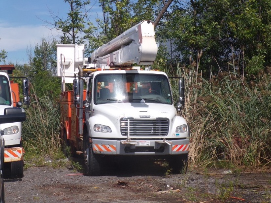 2011 Freightliner M2 AWD Bucket Truck with Cummins 6.7 Diesel Engine, Allis