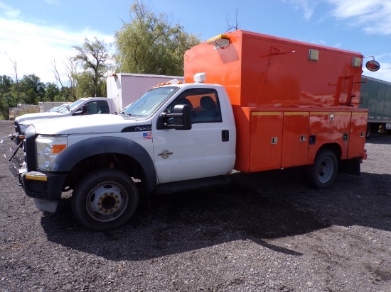 2011 Ford F-450 Enclosed Service Body Truck with Reading 11' Enclosed Body,