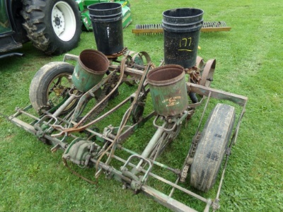 John Deere 290 2 Row Corn Planter (5174)
