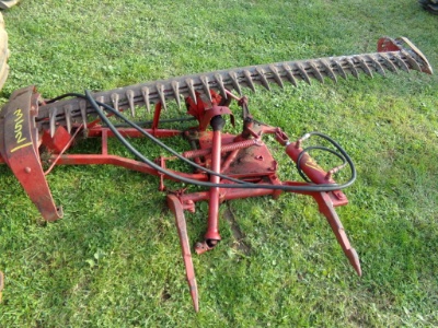 International 2 PT Sickle Bar Mower(6047)