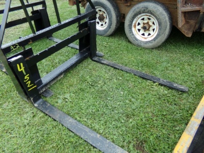 48'' Quick-Tatch Pallet Forks, 8''-45'' Wide, m/n SA11100 (5534)