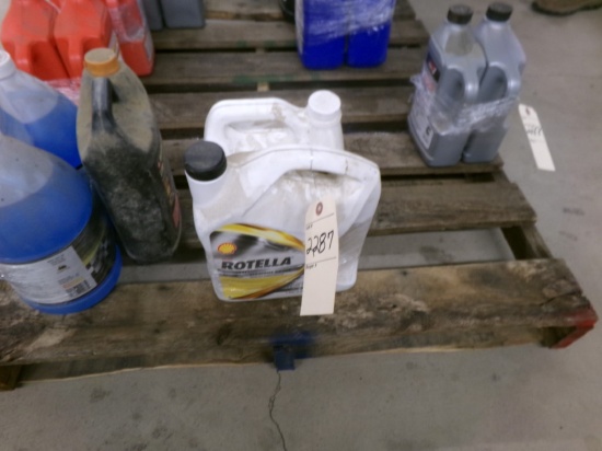 2-Gallons John Deere Hy-Guard (New, Full)
