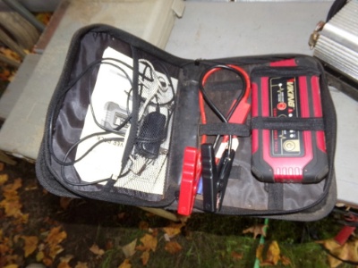 Viking Compact Power Pack Jump Starter / Device Charger (Carport)