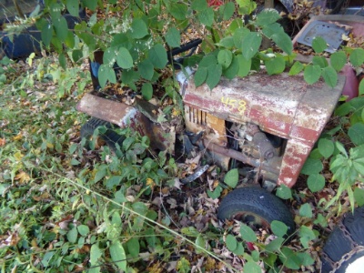 White and Red Garden Tractor with Engine, NO DECK, ROUGH, FOR PARTS OR REPA