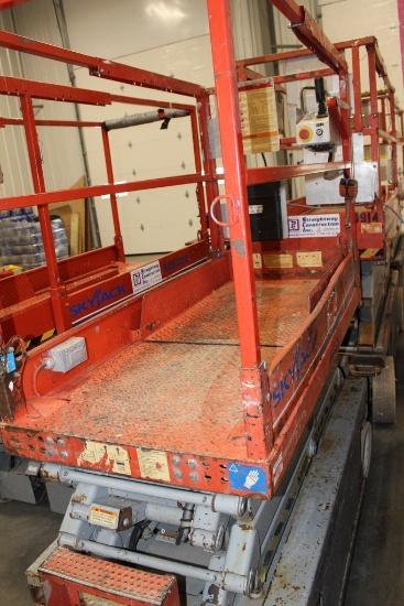 2005 Skyjack SJIIIE3219 Scissor Lift