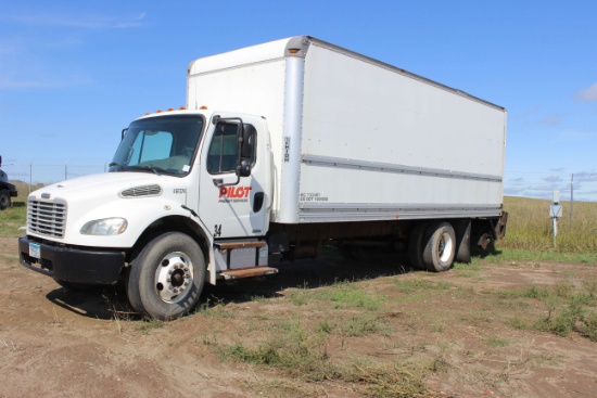 2005 Freightliner Business Class M2 22' Box Truck