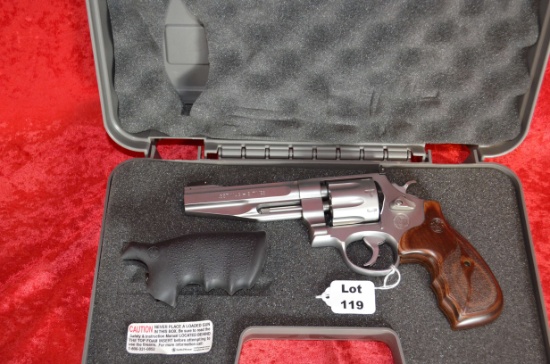S & W, Model 627-5, 357 mag. Stainless, 5 in. brl. Pistol