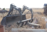 Case IH 8.5 ft. Bucket & Stine Grapple