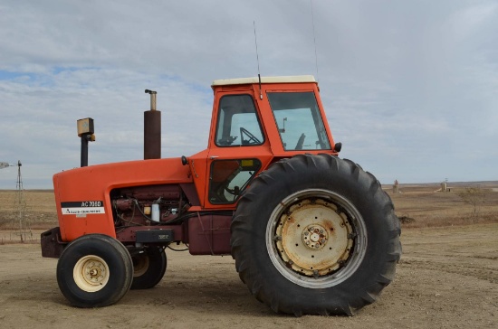 1975 AC 7060 2WD Tractor