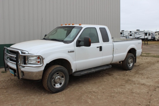 2006 Ford F250 Super Duty XLT 4 Door Extended Cab Pickup