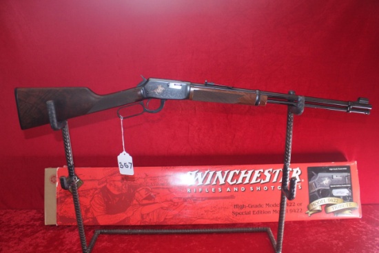 Winchester 9422 Trad. Lever Action Rifle .22 WMR (Magnum)