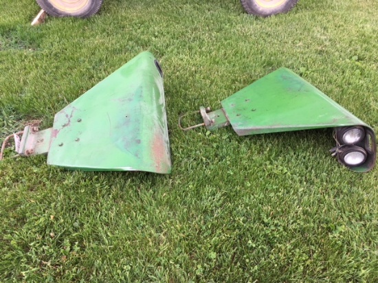 Set of John Deere 10 or 20 Series flat top fenders.