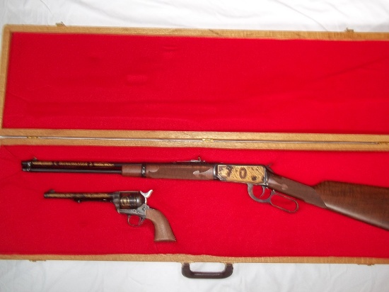 Winchester Rifle-Colt Revolver Set
