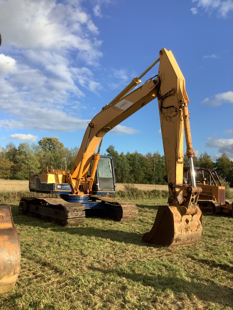 Kobelco K909 LC II Excavator | Heavy Construction Equipment