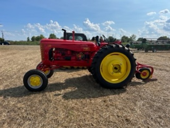 Massey-Harris 33