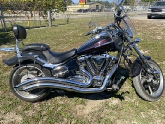 2009 Yamaha XV1900CU motorcycle