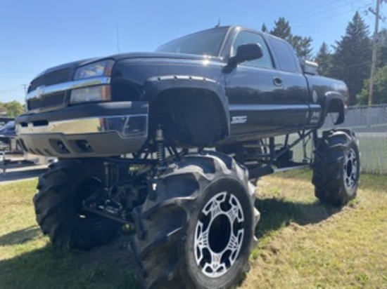 2003 CHEVROLET SILVERADO Mega TRUCK