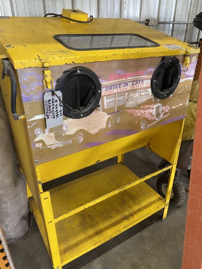 Snap-On Sandblast Cabinet