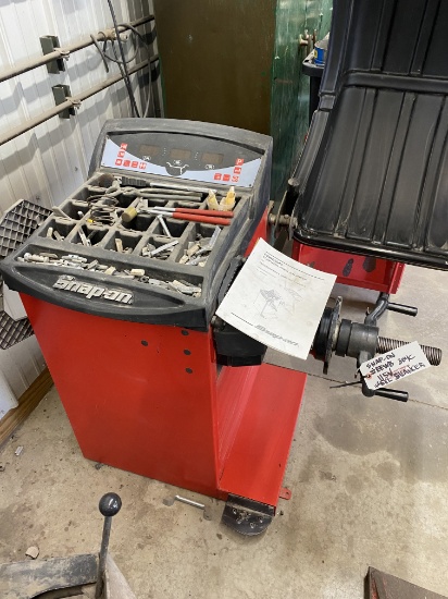 Snap-On Wheel Balancer