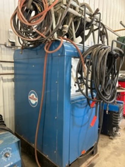 MILLER 220V TIG WELDER