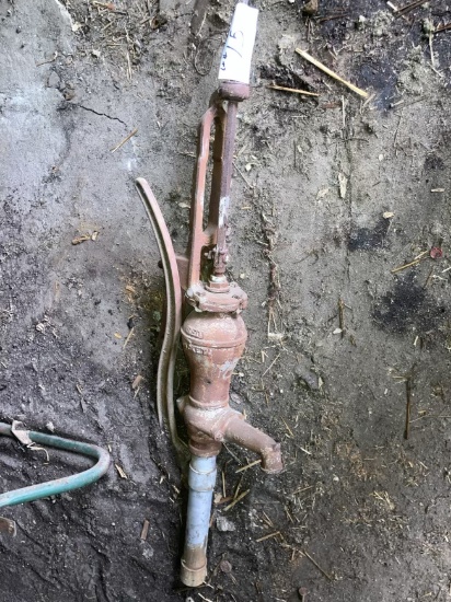 Red Jacket Pitcher Pump