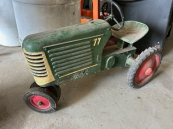 Oliver pedal tractor