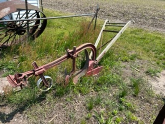 IH Single-Bottom Plow