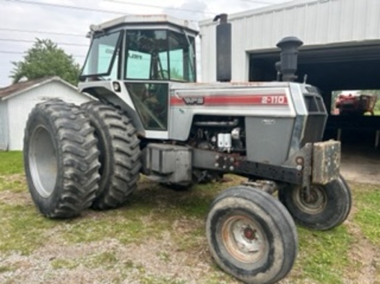 White 2-110 Fieldboss Red Stripe Tractor