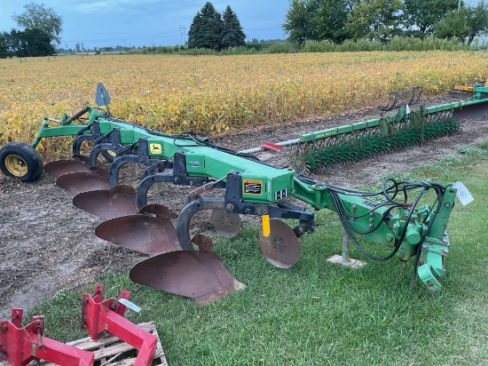 John Deere Plow #2810