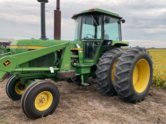 John Deere 4430