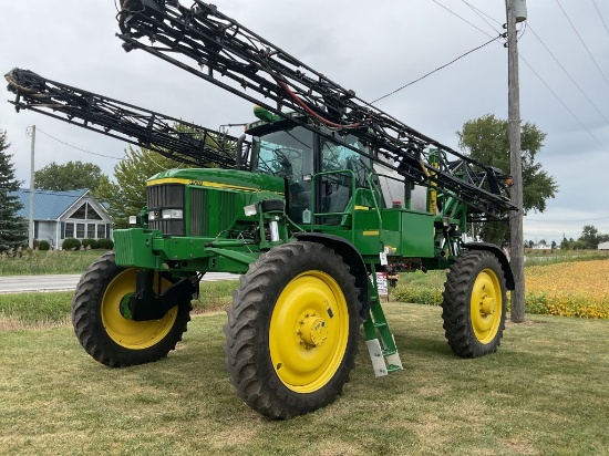 John Deere 4710 Self Propelled Sprayer