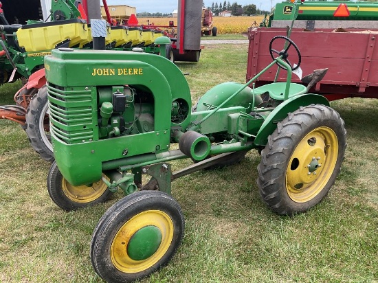 John Deere LA W/ PLow