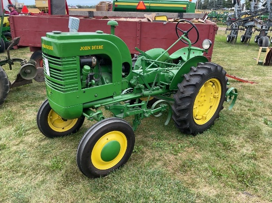 John Deere LA W/ Cultivator