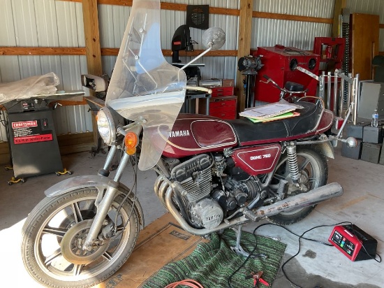 1977 Yamaha 750 CC DOHC Motorcycle