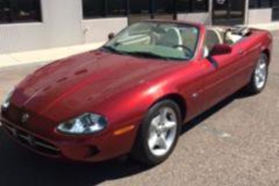 1997 JAGUAR XK8 CONVERTIBLE