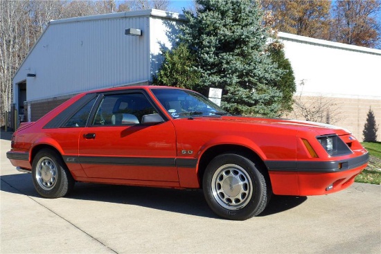 1985 FORD MUSTANG FASTBACK