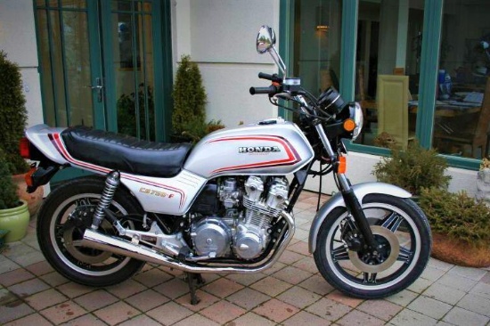 1980 HONDA CB750 MOTORCYCLE