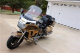 1985 HONDA GOLD WING SE MOTORCYCLE